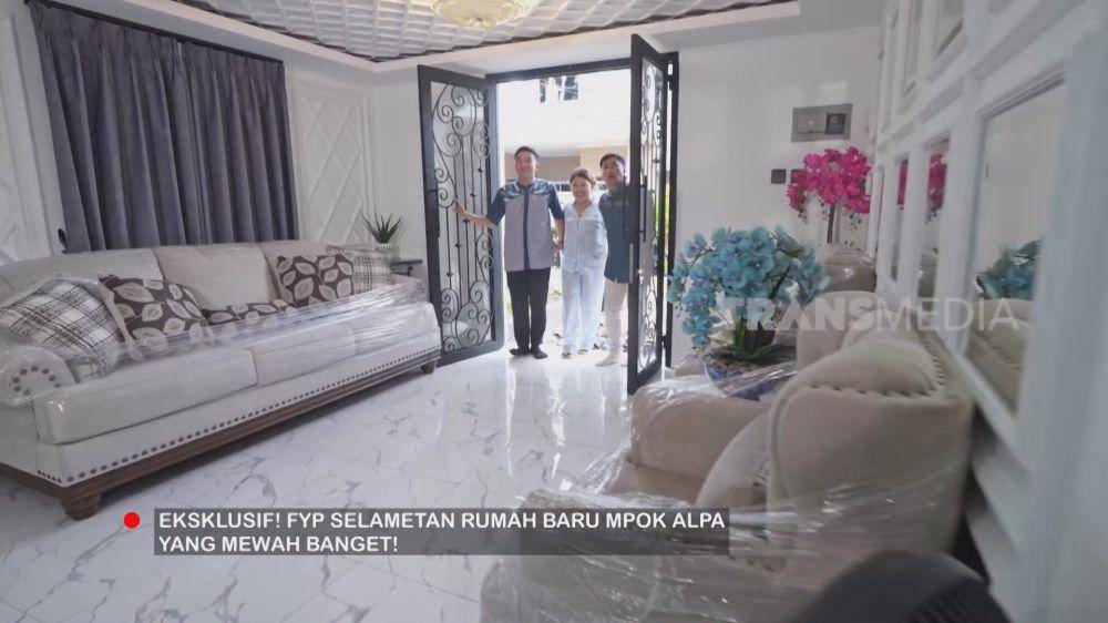 potret rumah baru Mpok Alpa (youtube.com/trans7official)