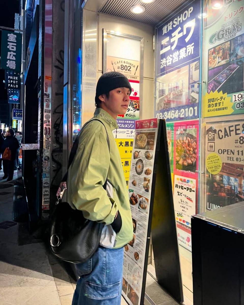 ragam street style ala Bright Vachirawit (instagram.com/bbrightvc)