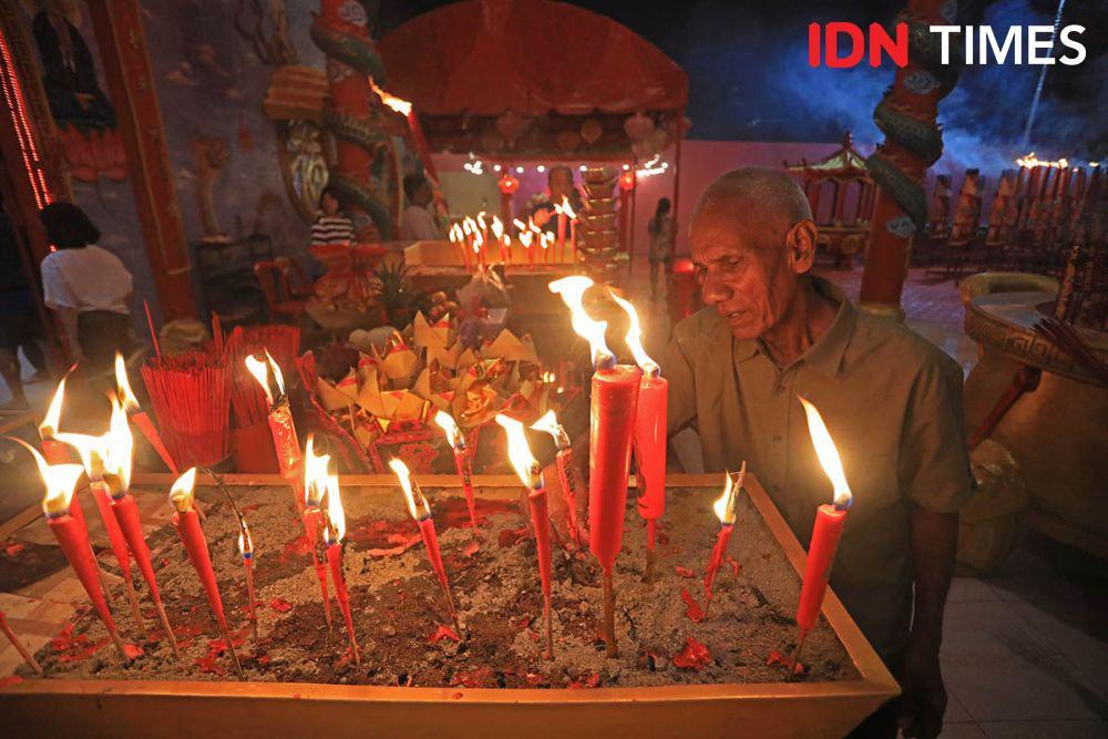 Potret Panikam, Pria Hindu yang Bantu Umat Konghucu Rayakan Imlek