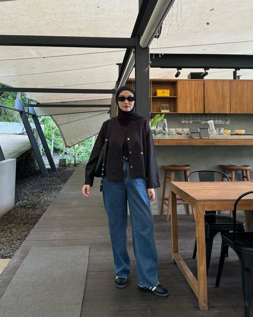 Inspirasi outfit ala Inas Rana (instagram.com/inasrana)