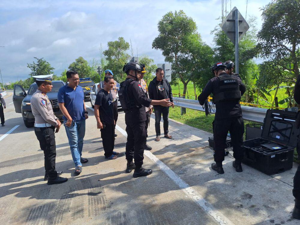 Pemilik Paket Petasan Jumbo di Exit Tol Madiun Warga Banyuwangi