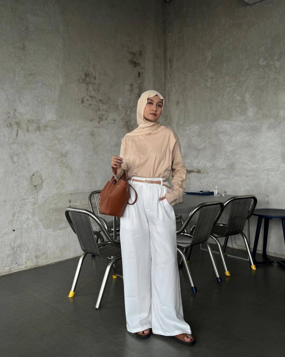 Inspirasi outfit ala Inas Rana (instagram.com/inasrana)
