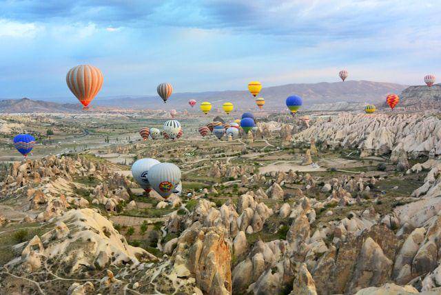 Cappadocia, Turki (unsplash.com/Mar Cerdeira)