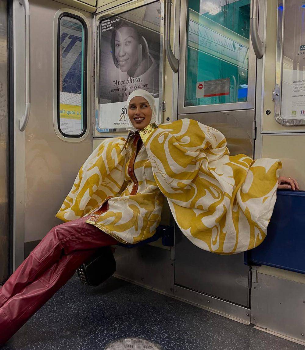 Gaya OOTD Rawdah Mohamed (instagram.com/rawdis)
