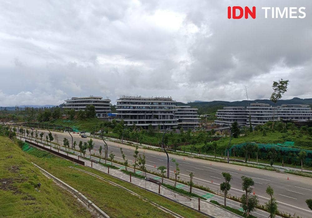 Kementerian PU menangani 65 kilometer jalan di KIPP IKN. (IDN Times/Erik Alfian)