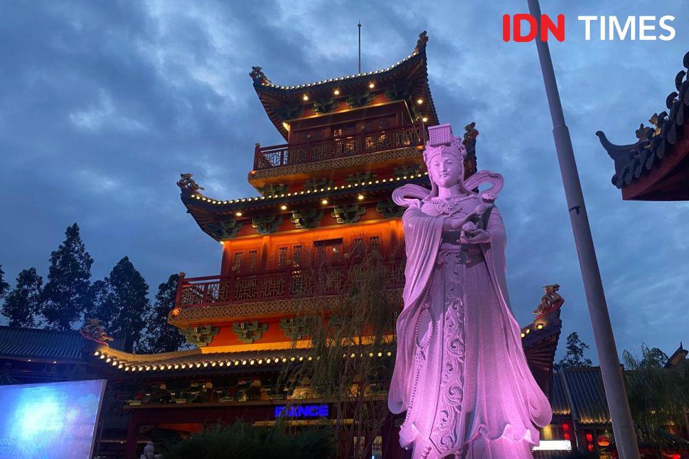Old Shanghai Sedayu City: Serasa Berlibur di Negeri Tirai Bambu