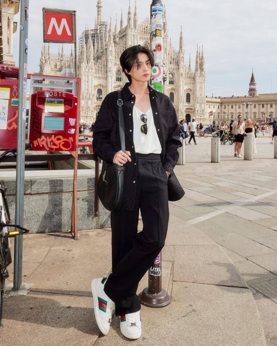 referensi OOTD first date ala Gulf Kanawut (instagram.com/gulfkanawut)
