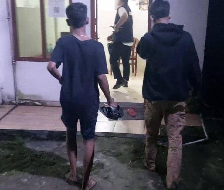 Dua remaja di bawah umur ditangkap di Polsek Kertapati (Dok: Polsek Kertapati)