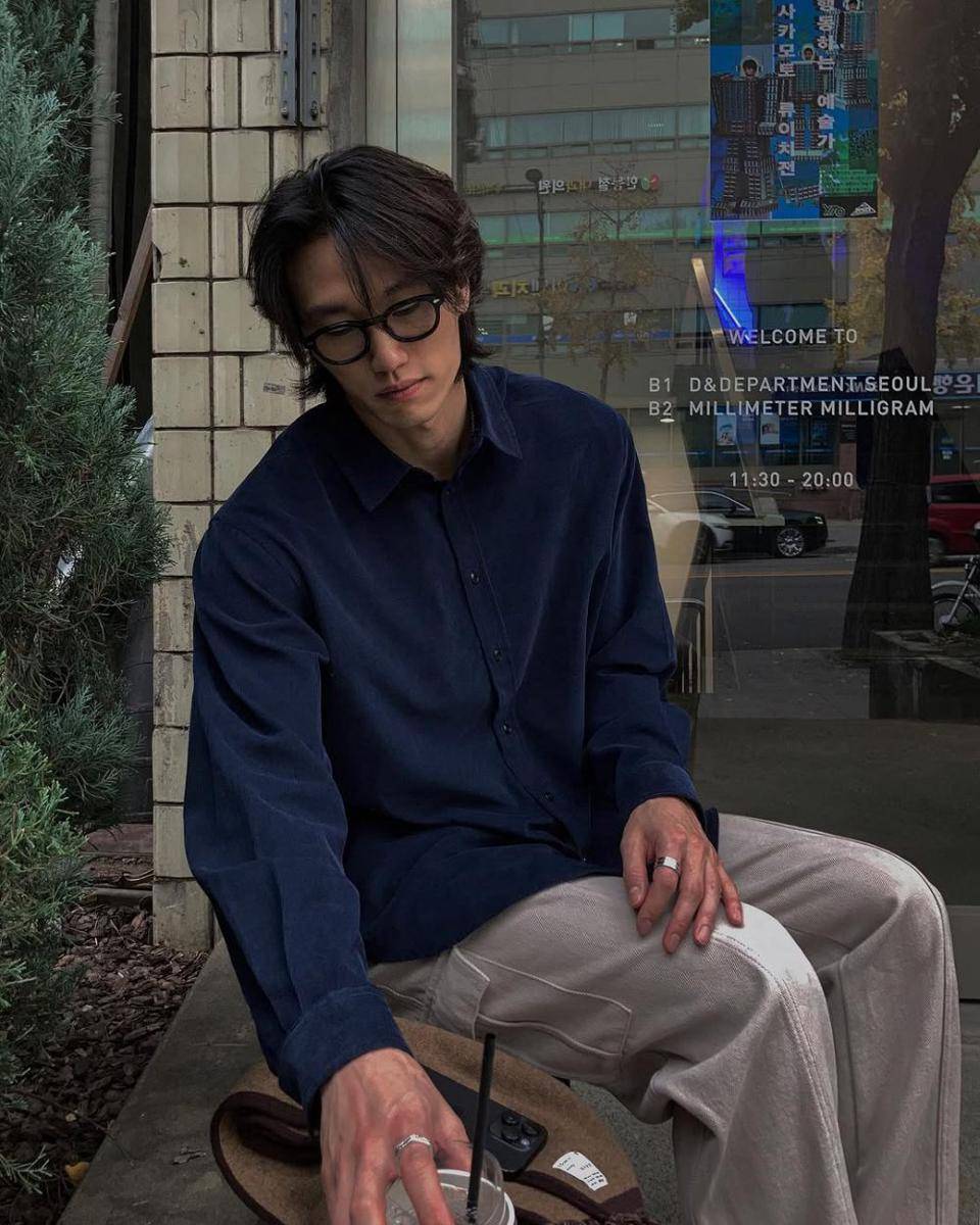 potret outfit pacaran pria ala Korean style (instagram.com/siiiido)