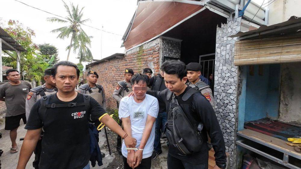 Polisi menangkap warga yang diduga pelaku penyalahgunaan narkoba di Lombok Tengah. (dok. Istimewa)