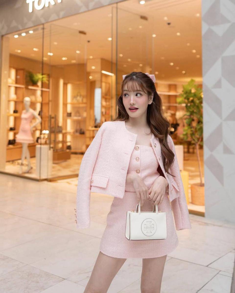 potret ide medium hingga long hair ala Grand Kornpassorn (instagram.com/gracekanklao)