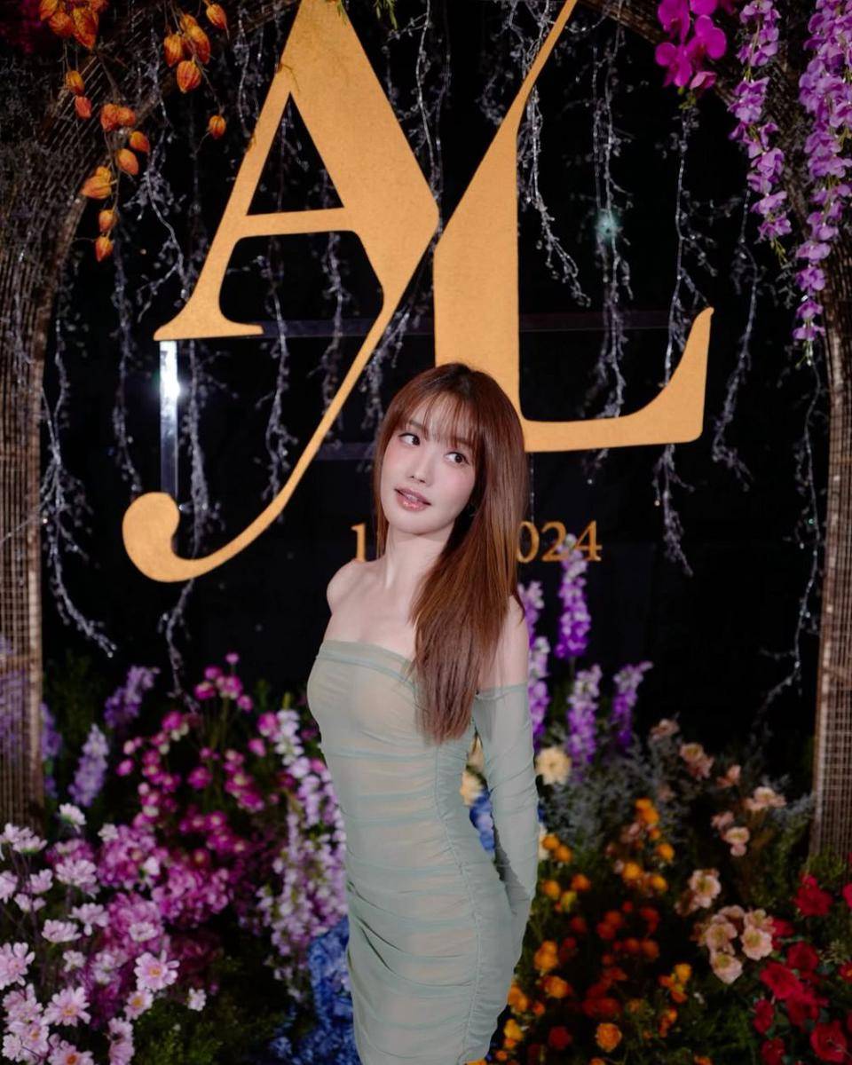 potret ide medium hingga long hair ala Grand Kornpassorn (instagram.com/gracekanklao)