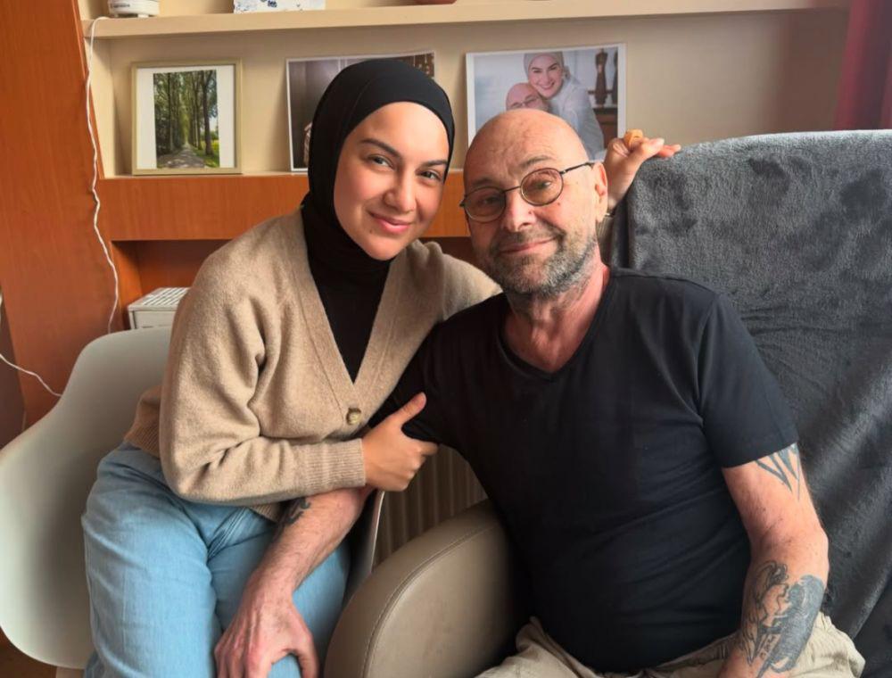 Ayah Irish Bella Meninggal Dunia