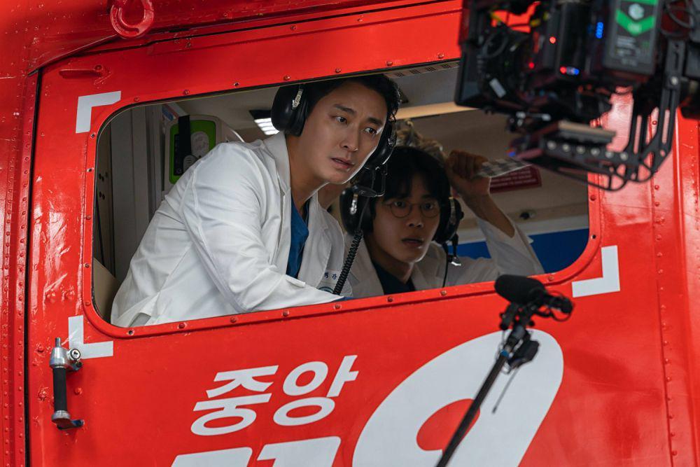9 Potret Behind The Scenes The Trauma Code: Heroes on Call, Totalitas!