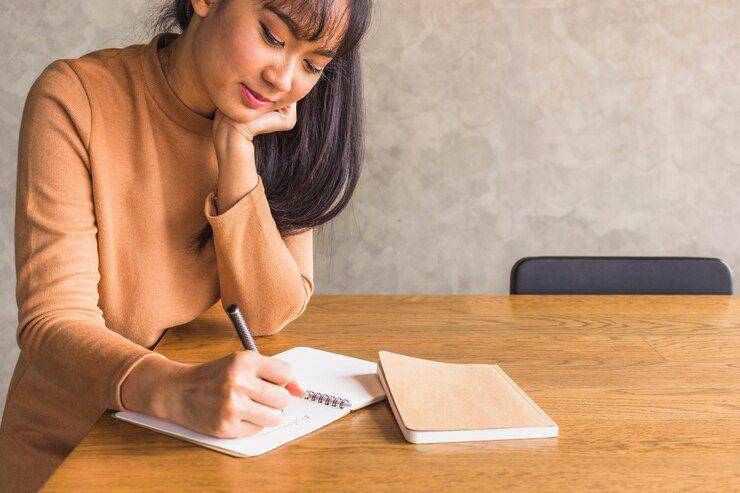 menyusun to do list (freepik.com/freepik)