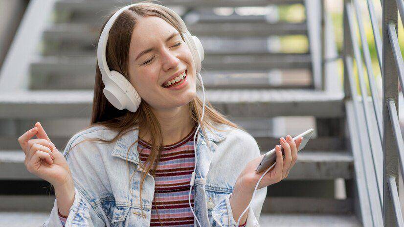 10 Lagu Barat Viral TikTok 2025 Terpopuler, Sering Dengar?