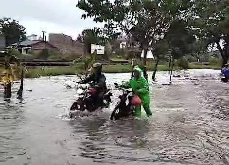 Banjir melanda di Jalan Ngablak Raya Indah, Semarang. (dok. BPBD Kota Semarang)