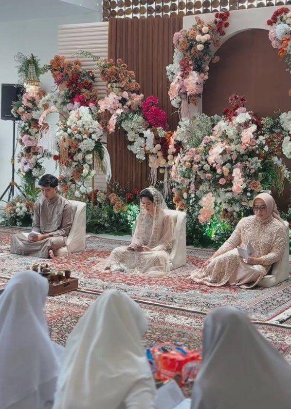 potret pengajian dan siraman Ochi Rosdiana jelang menikah (instagram.com/farahcarpetsofficial)