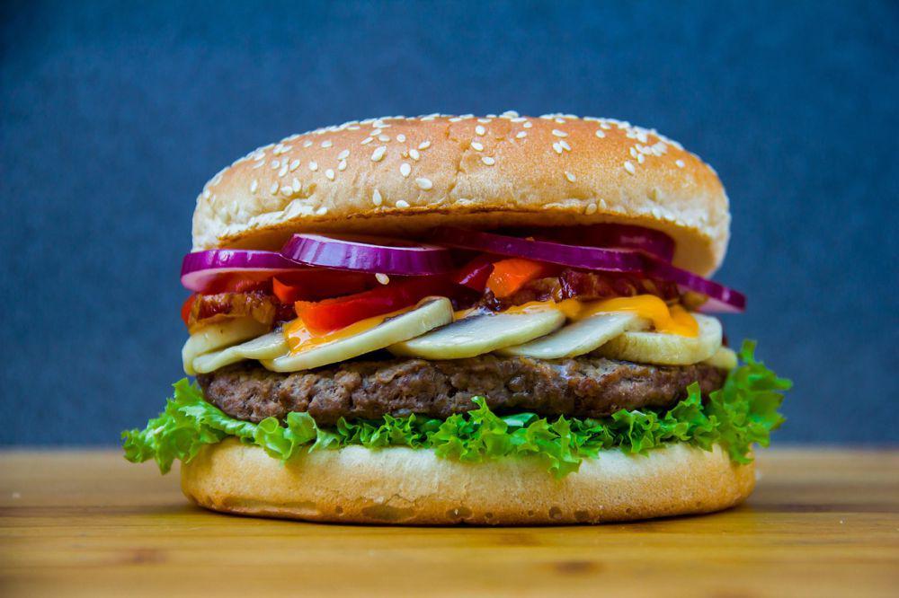5 Tips Membuat Burger Fusion dengan Rasa Sambal Matah Bali