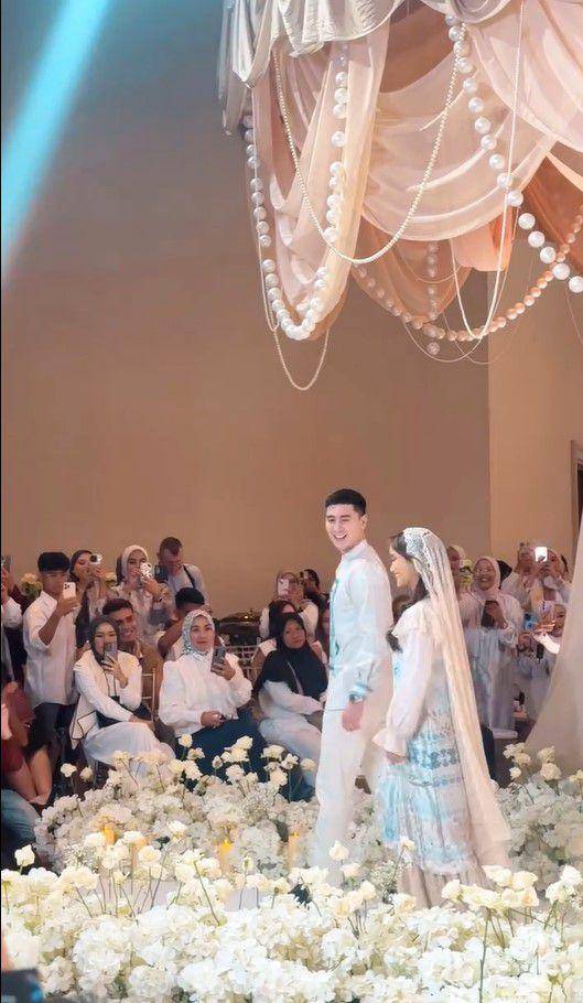 Fuji dan Verrell Bramasta catwalk (Instagram.com/bramastavrl)