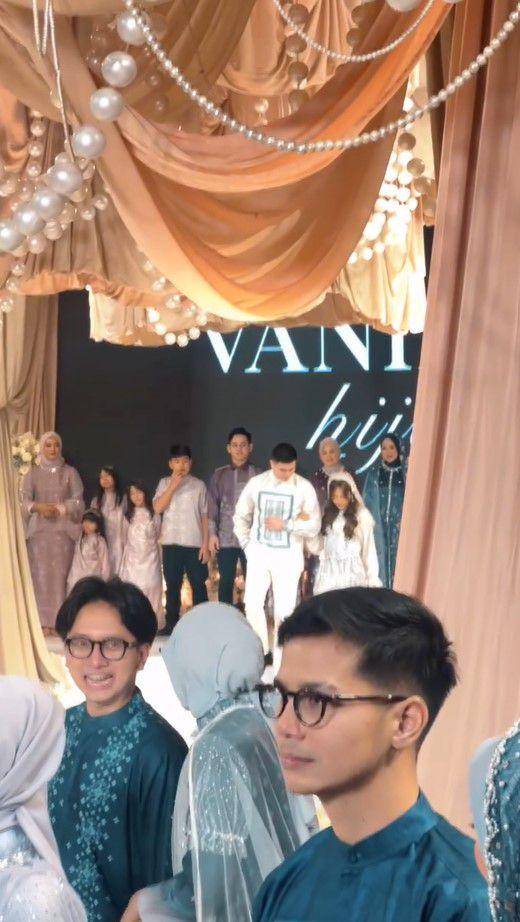 Fuji dan Verrell Bramasta catwalk (Instagram.com/bramastavrl)