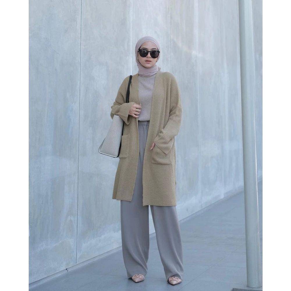 Ahlami- Hana Cardy Long Outer (Shopee.com/AHLAMI Official Store)