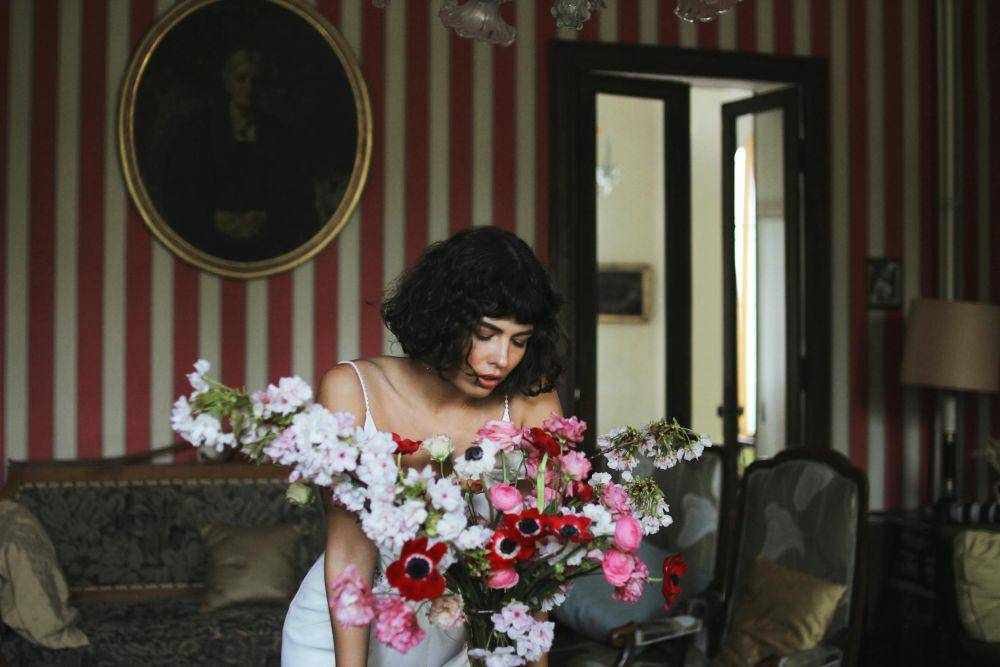 ilustrasi vibe old money (pexels.com/Irina Kaminkaya)