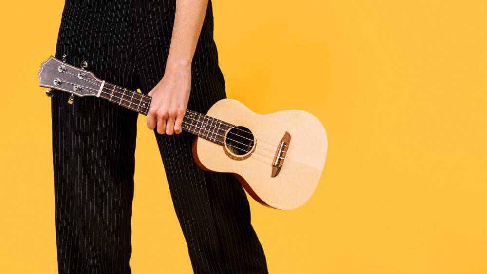 Ilustrasi Ukulele Mudah Dibawa (freepik.com/freepik)