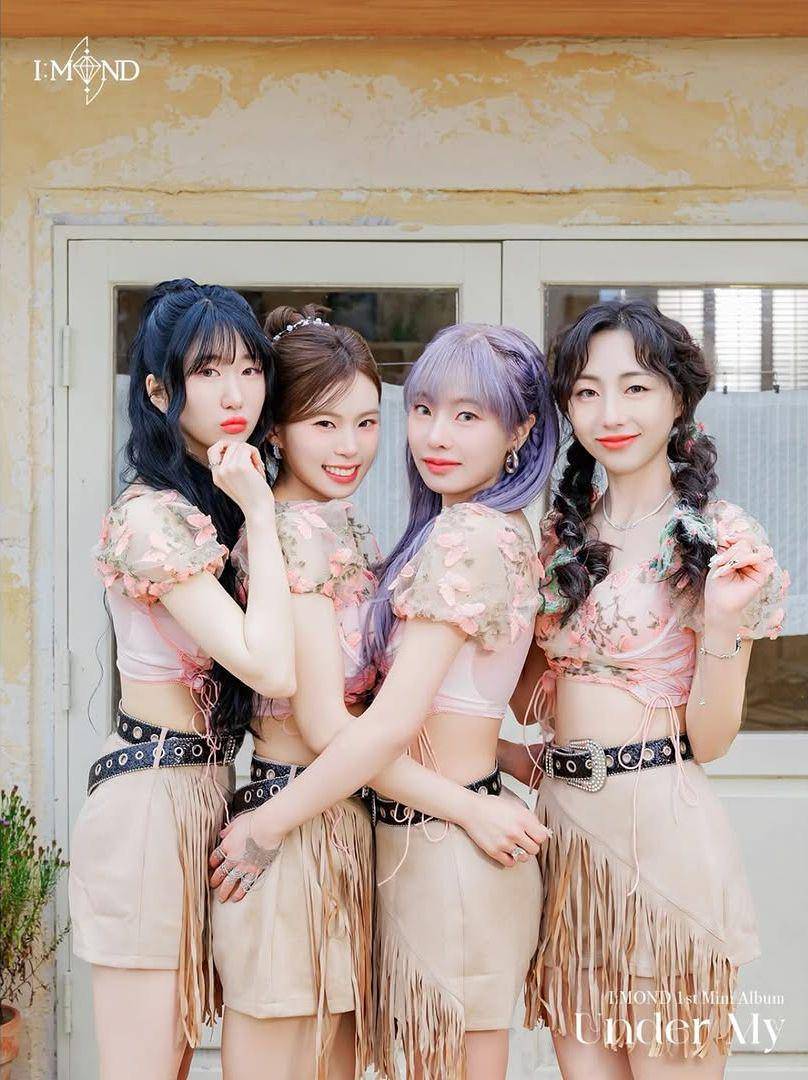 I:MOND (instagram.com/i.mond_official)