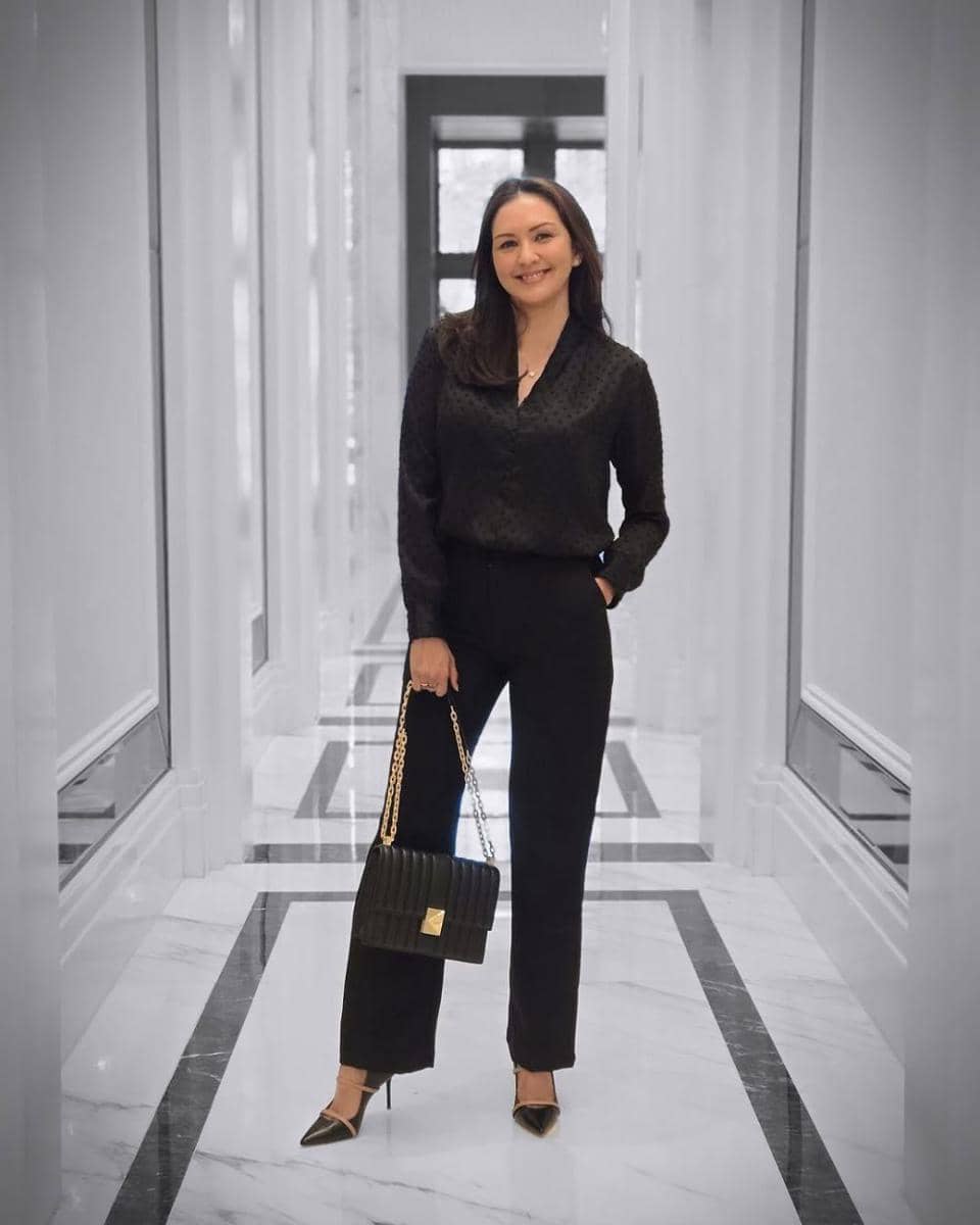 potret ide OOTD yang elegan ala Donna Agnesia