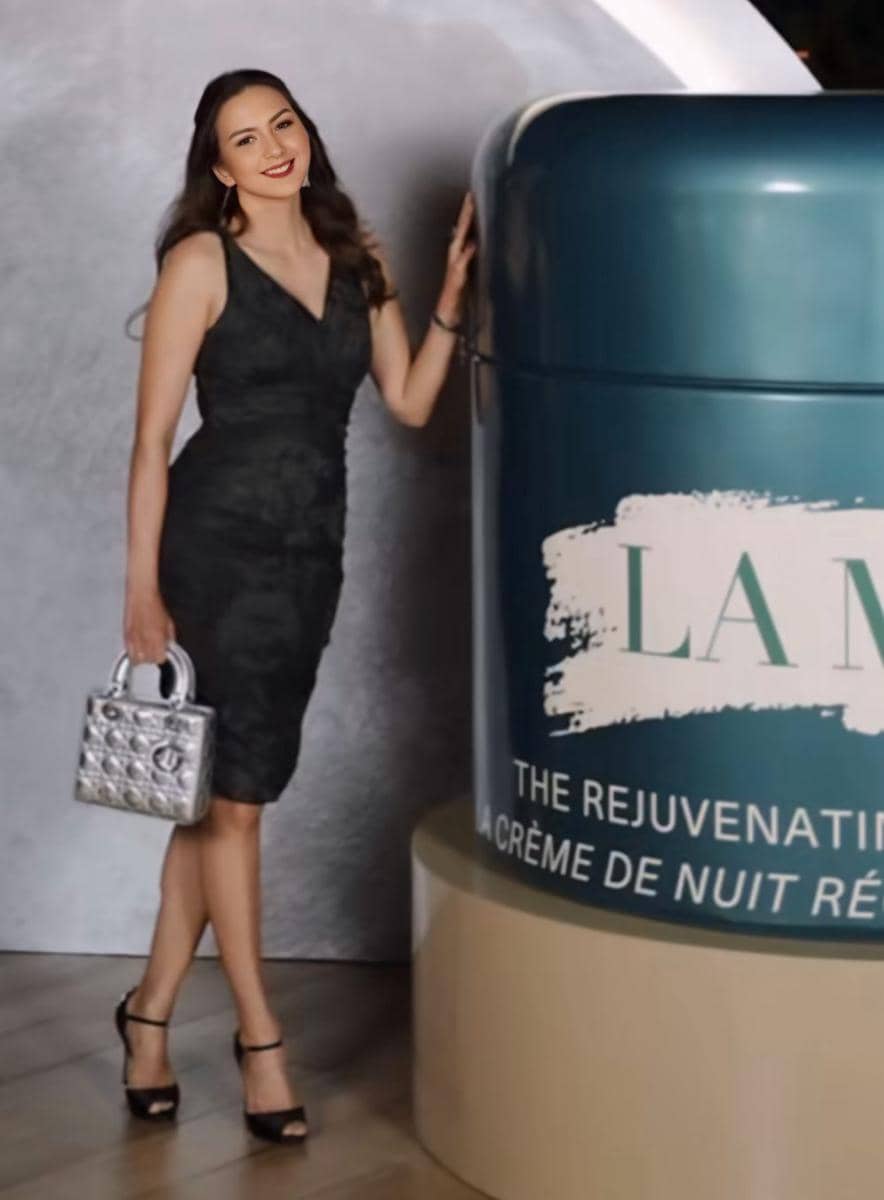 potret ide OOTD yang elegan ala Donna Agnesia