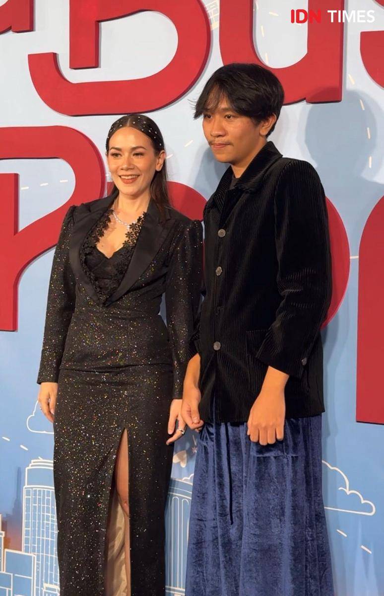 potret para pemain di Gala premiere film remake A Business Proposal pada Jumat (31/1/2025) (IDN Times/Elizabeth Chiquita)