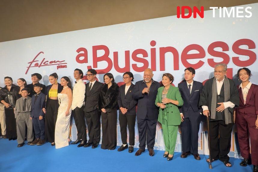 Potret Para Artis di Red Carpet Premiere A Business Proposal Indonesia