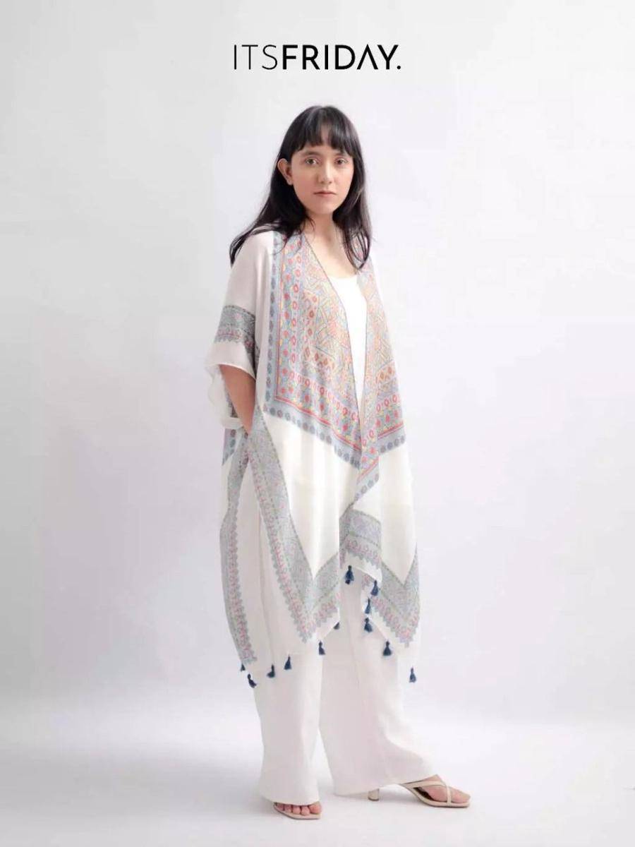 Long outer Tera Itsfriday (Shopee.co.id/ITSFRIDAY Official Store)