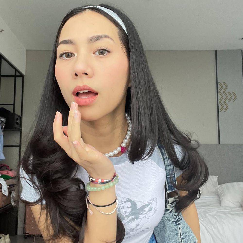 ide makeup hangout ala Abel Cantika (instagram.com/abellyc)