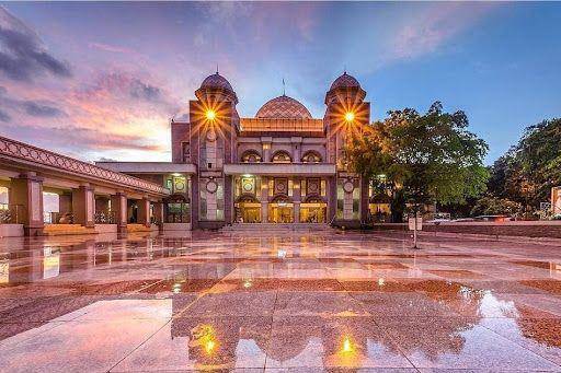 Masjid Raya Bogor (http://mesjidrayakotabogor.or.id/)