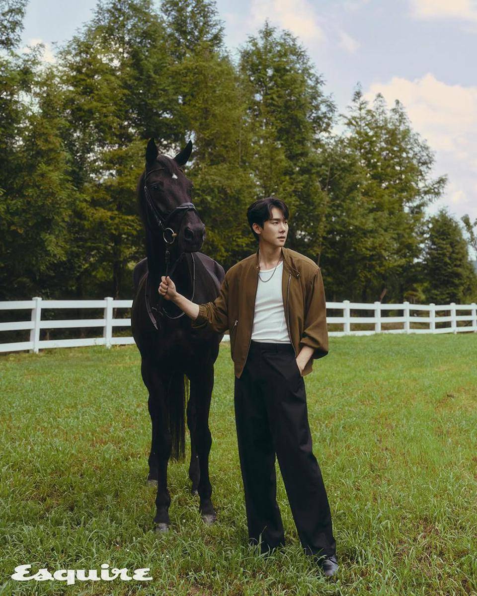 outfit ala Yoo Yeon Seok (instagram.com/@yoo_yeonseok)