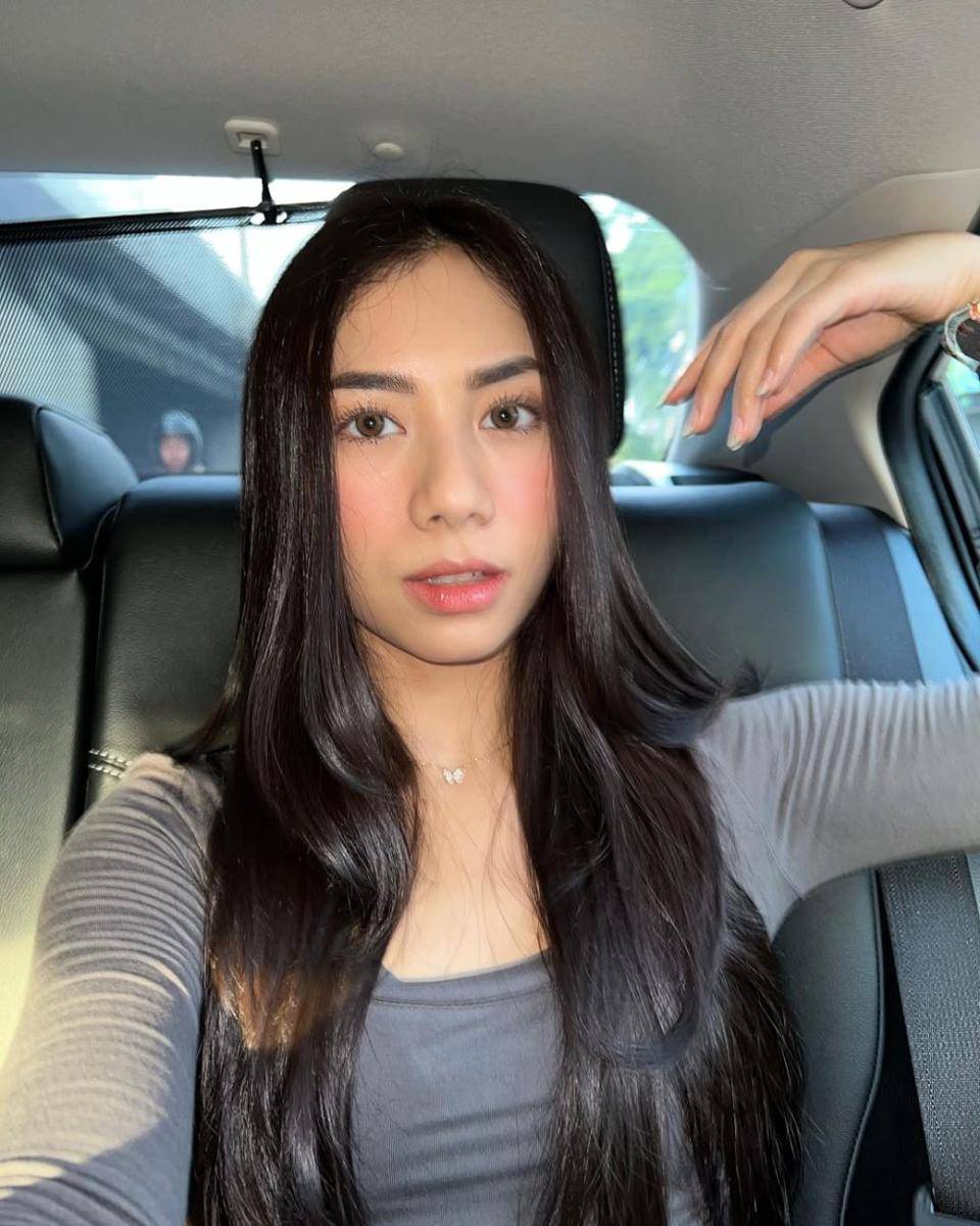 ide makeup hangout ala Abel Cantika (instagram.com/abellyc)