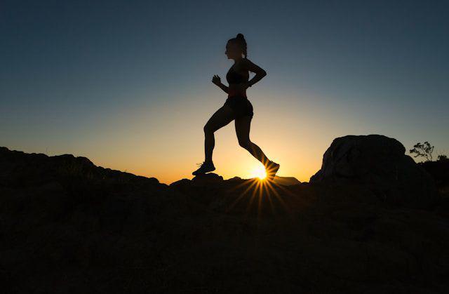 Trail Running di Malam Hari? 4 Hal Esensial Ini Harus Dipersiapkan!