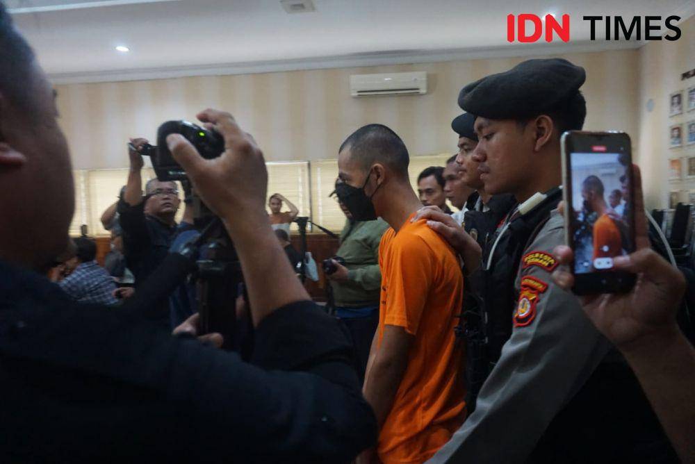 Pelaku penipuan modus jual-beli mobil antik dibekuk polisi. (IDN Times/Tunggul Damarjati)