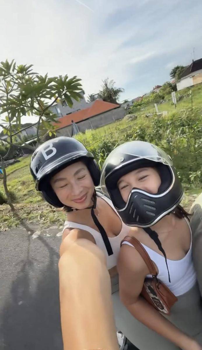 Jennifer Bachdim dan Kiyomi pilates bareng (instagram.com/jenniferbachdim)