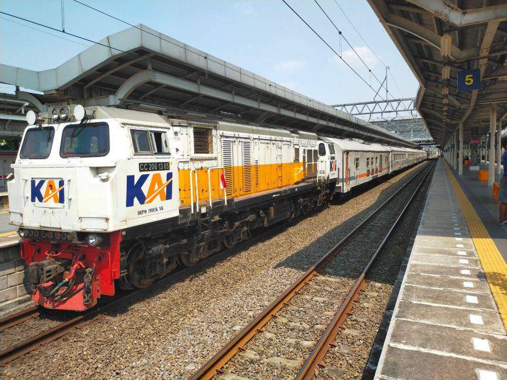 Kereta Api Pangrango (IDN Times/Istimewa)