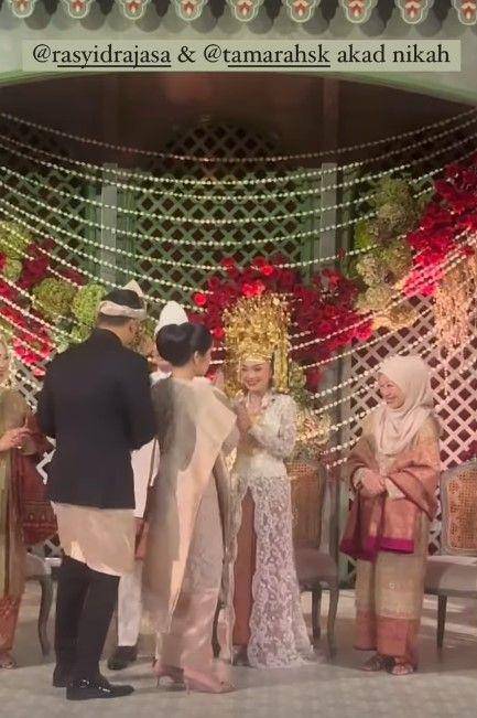 Aliya Rajasa dan Annisa Pohan di pernikahan Rasyid Rajasa (Instagram.com/annisayudhoyono)