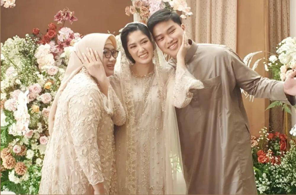 Pengajian dan siraman Ochi Rosdiana. (Instagram.com/ochi_24)