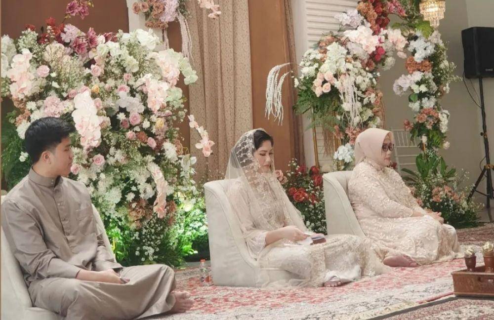 Pengajian dan siraman Ochi Rosdiana. (Instagram.com/ochi_24)
