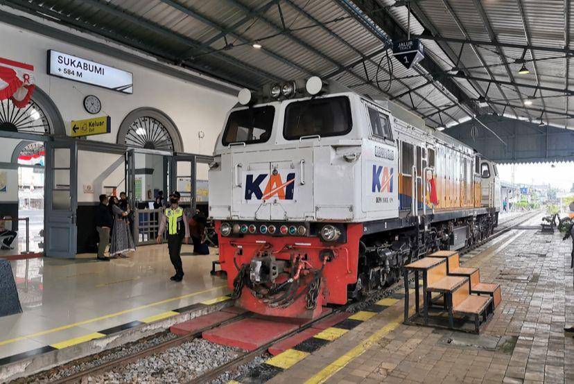 KA Pangrango di Stasiun Sukabumi (IDN Times/Istimewa)