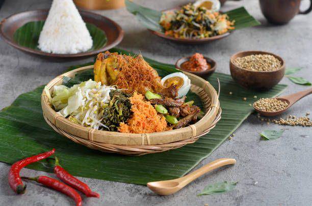 Ilustrasi nasi urap. istockphoto.com