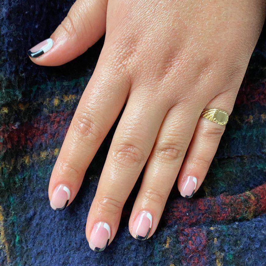 inspirasi model nail art bernuansa hitam-putih (instagram.com/paintboxnails)