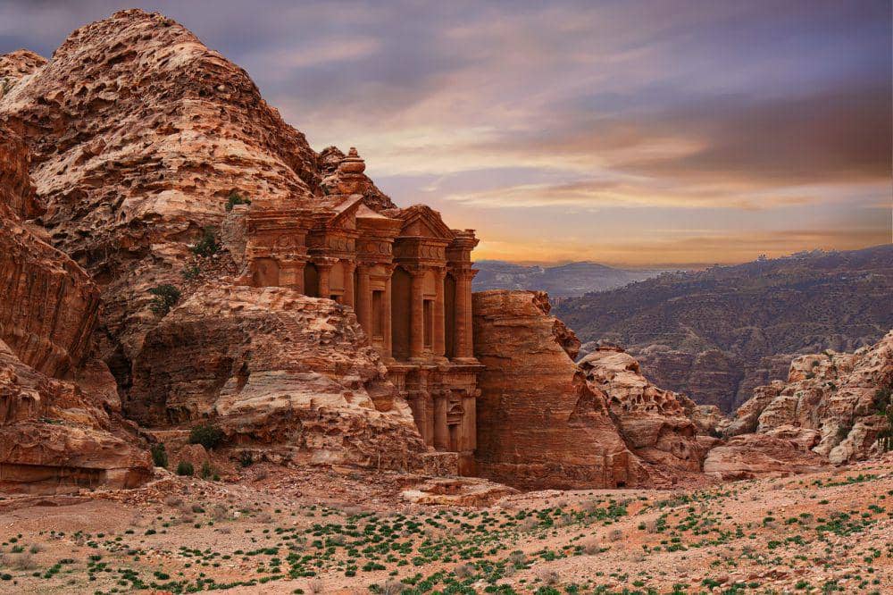 Fasade Al-Khazneh The Treasury di Petra (pixabay.com/ChiemSeherin)