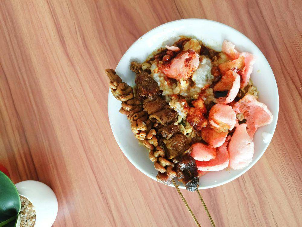 bubur ayam (pexels.com/Achmad Maulana)